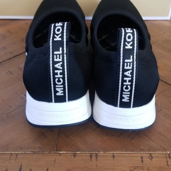 🆕️ Michael Kors Upton Ballet Shoes - Picture 4 of 6